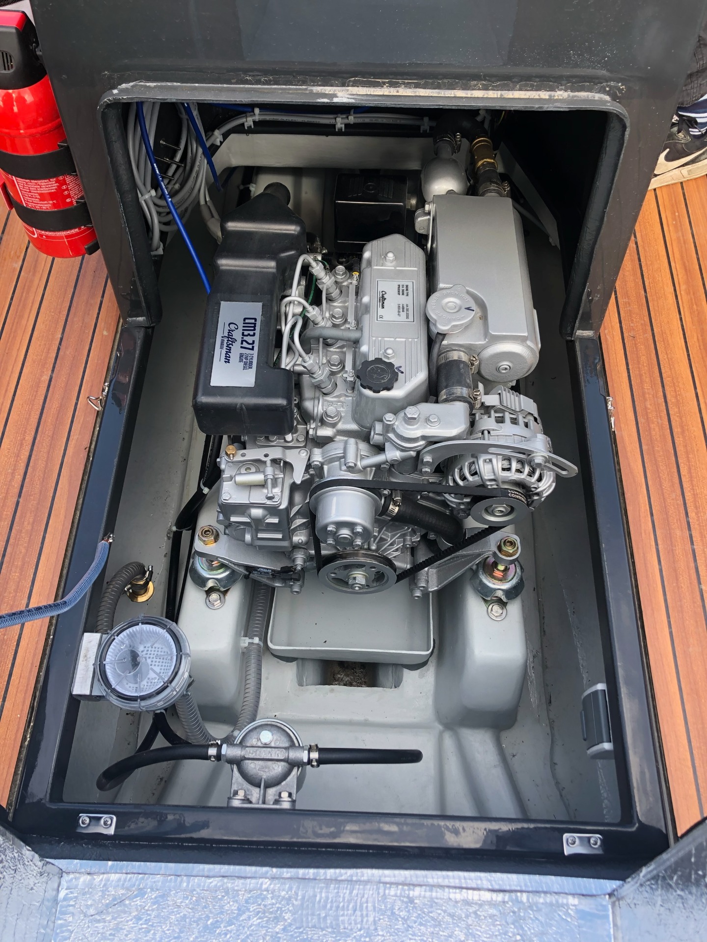 Craftsman CM3.27 marine diesel engine